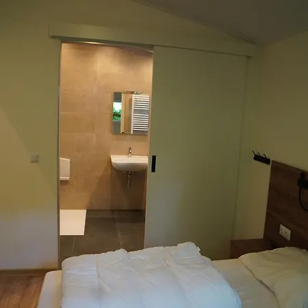 Дом отдыха Nature-connected Modern Stay, Cleaning Included